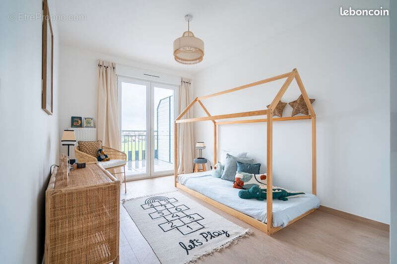 Appartement à LENTILLY