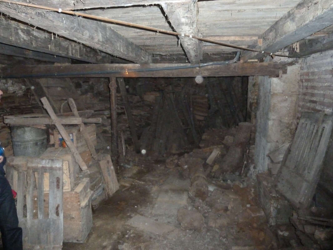 Maison à PUY-L&#039;EVEQUE