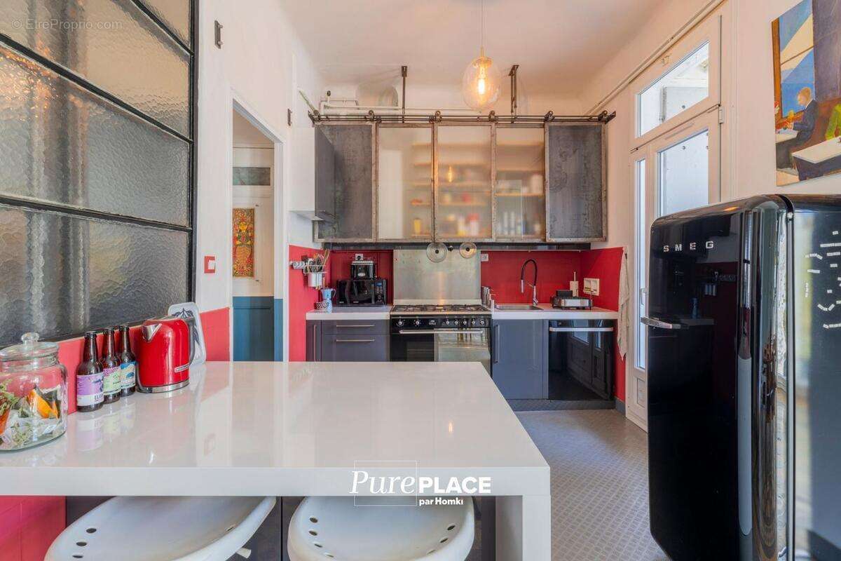 Appartement à MARSEILLE-4E