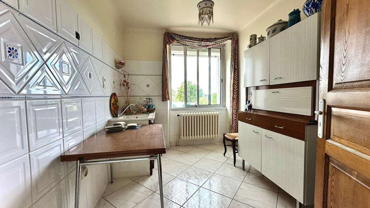 Maison à LUC-LA-PRIMAUBE