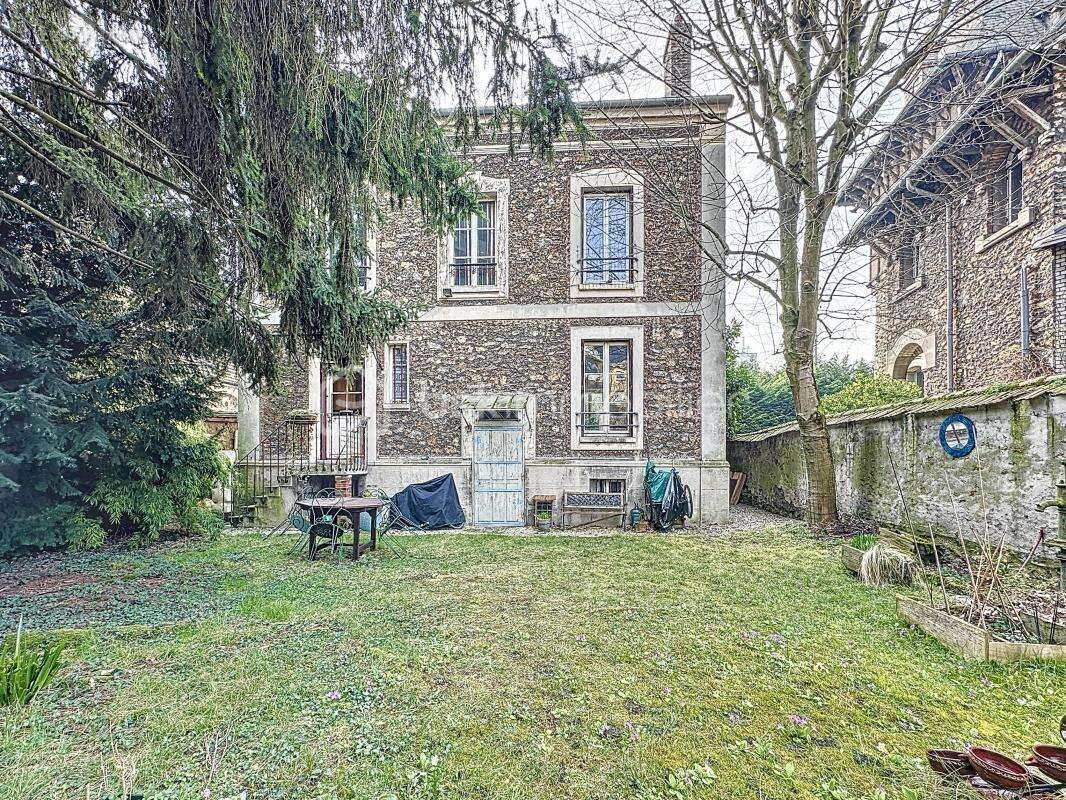 Maison à CORBEIL-ESSONNES