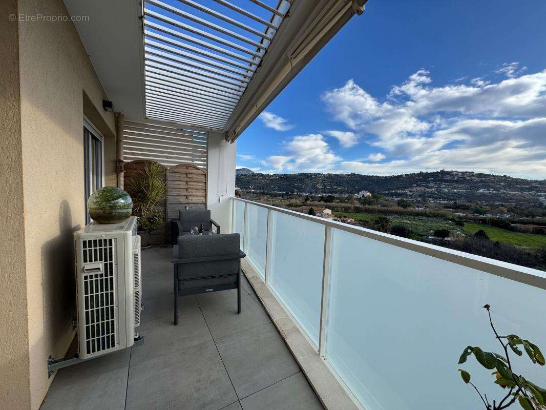 Appartement à SAINT-LAURENT-DU-VAR