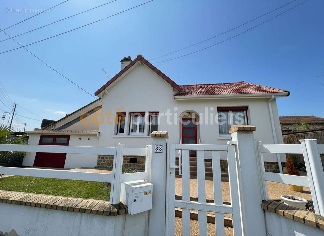 Maison à VIGNEUX-SUR-SEINE