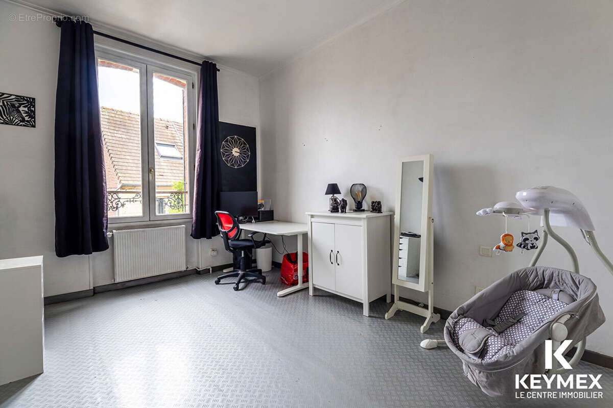 Maison à NEUILLY-EN-THELLE