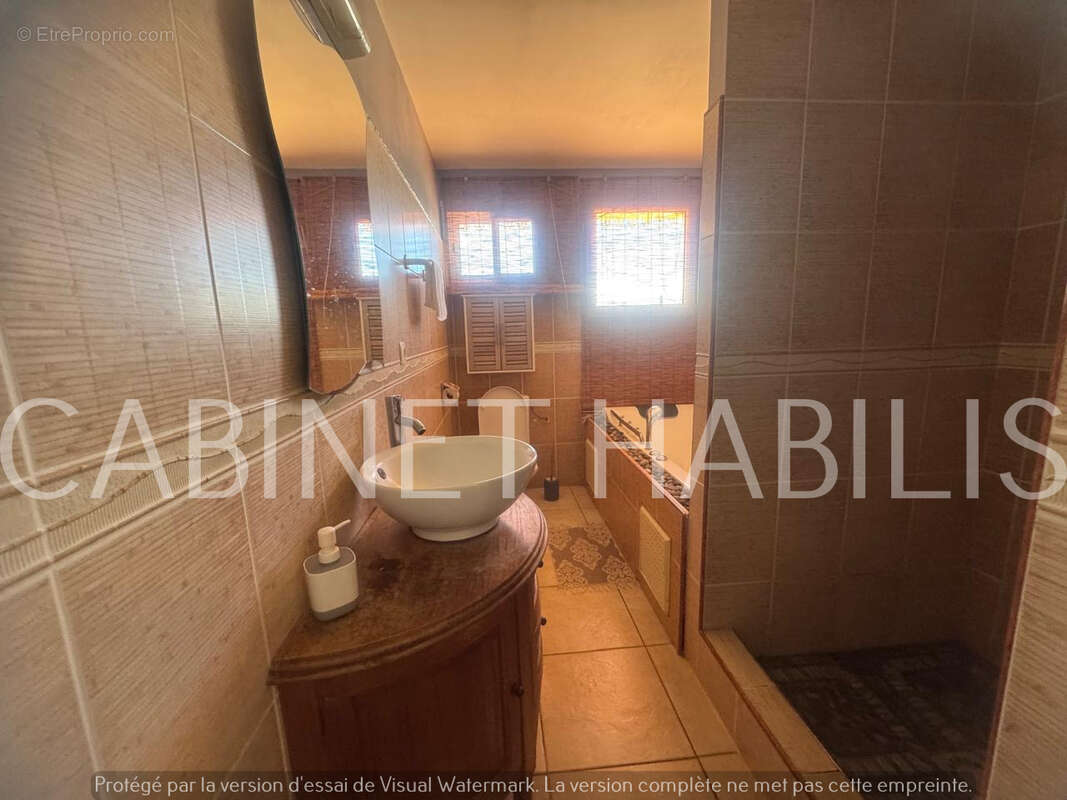 A vendre - une maison f4 de 111.37 m2 environ - saint-joseph - 385 000 € - photo 15