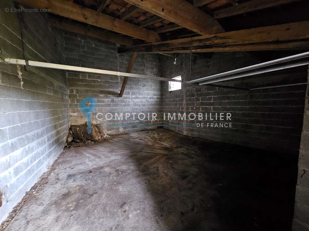 A vendre, Luscan 31510 Maison atypique de 240 m2 avec jardin - photo 13