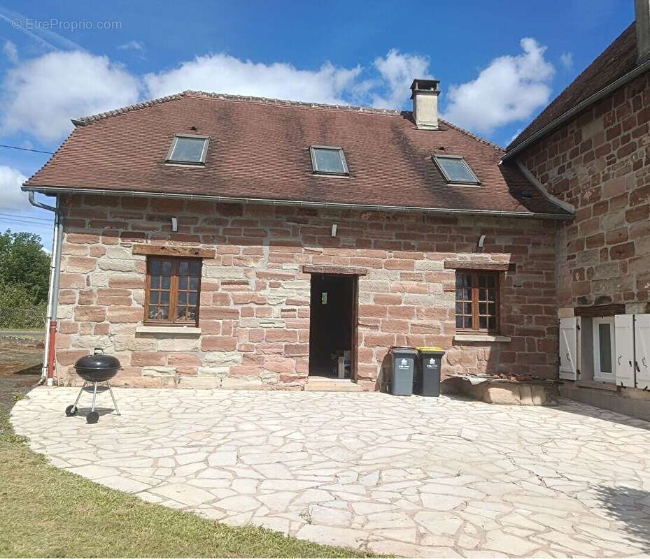 Maison à SAINT-AULAIRE