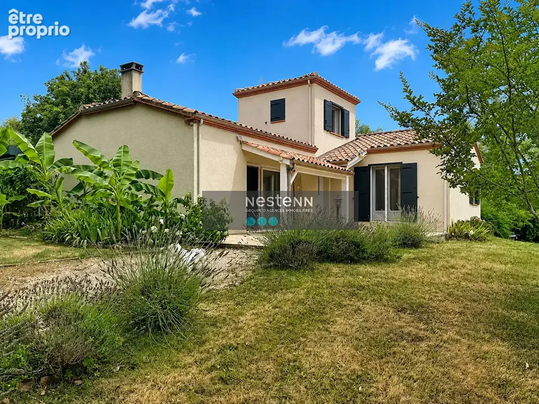 Maison de campagne de 125 m² sur la commune de Pujols - photo 1