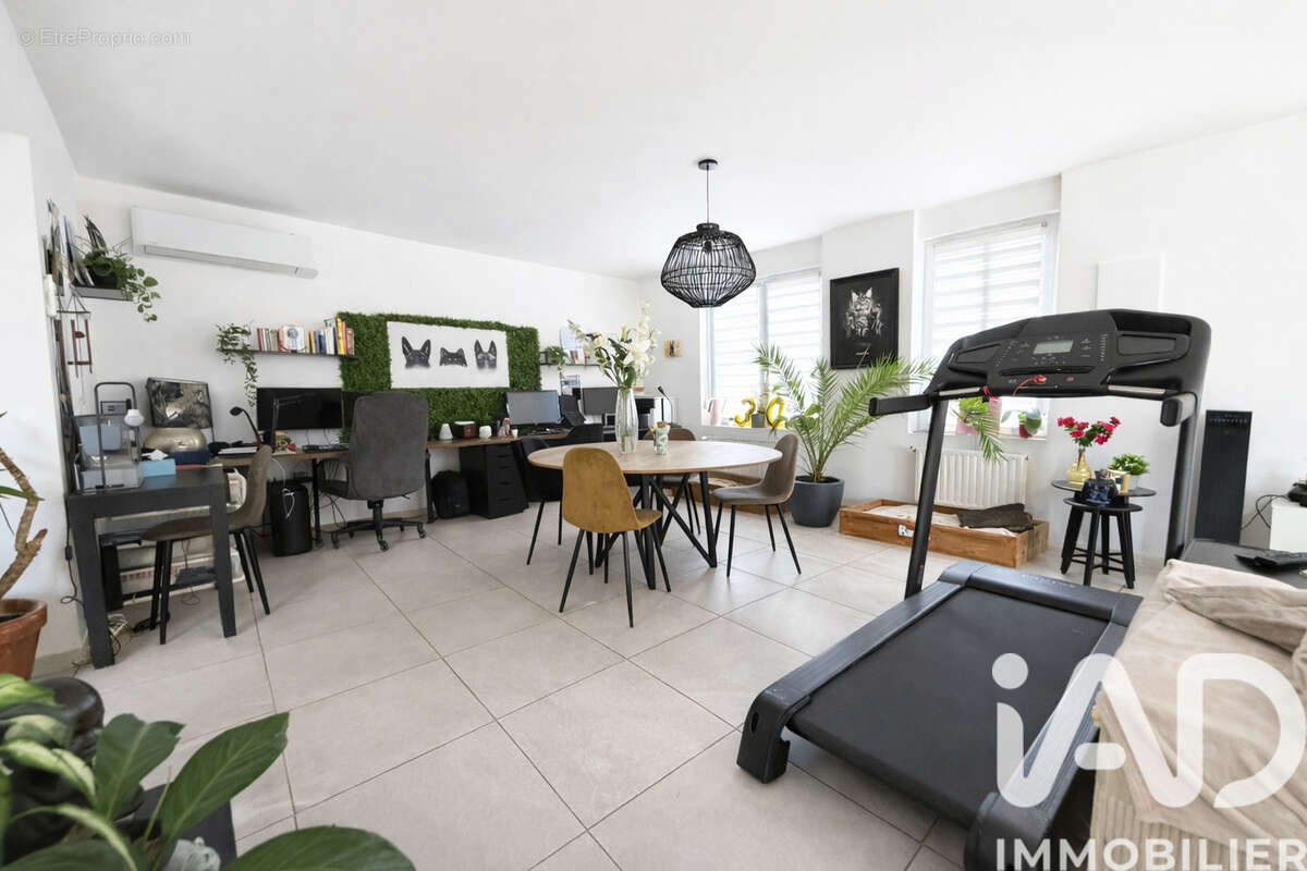 Photo 2 - Maison à VRED