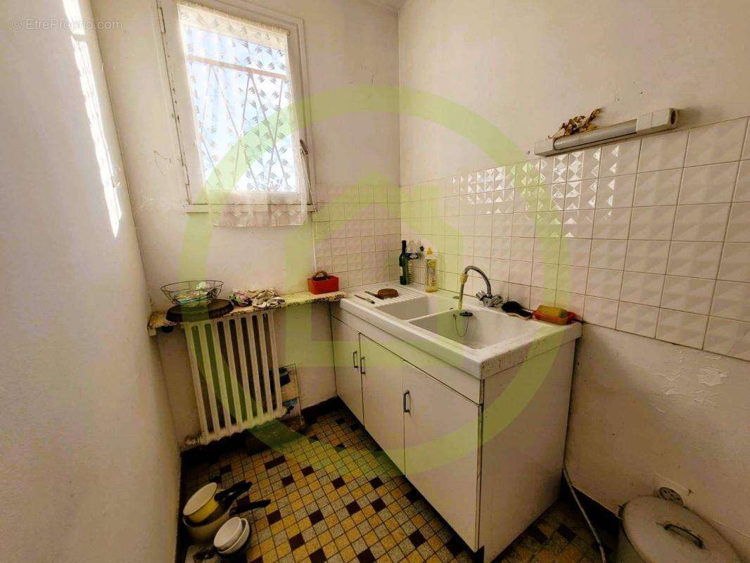 Maison à SAINT-BONNET-SUR-GIRONDE