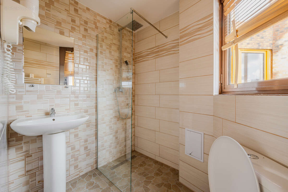 Appartement à LA VALETTE-DU-VAR