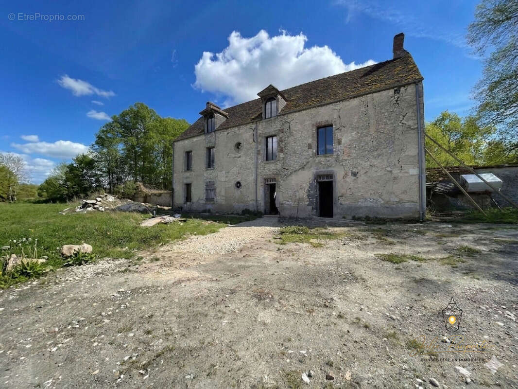 Maison à MORMANT-SUR-VERNISSON