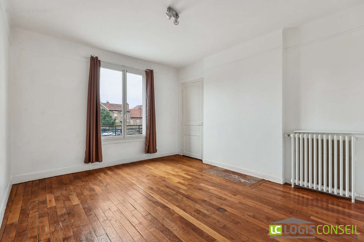 Appartement à BOURG-LA-REINE