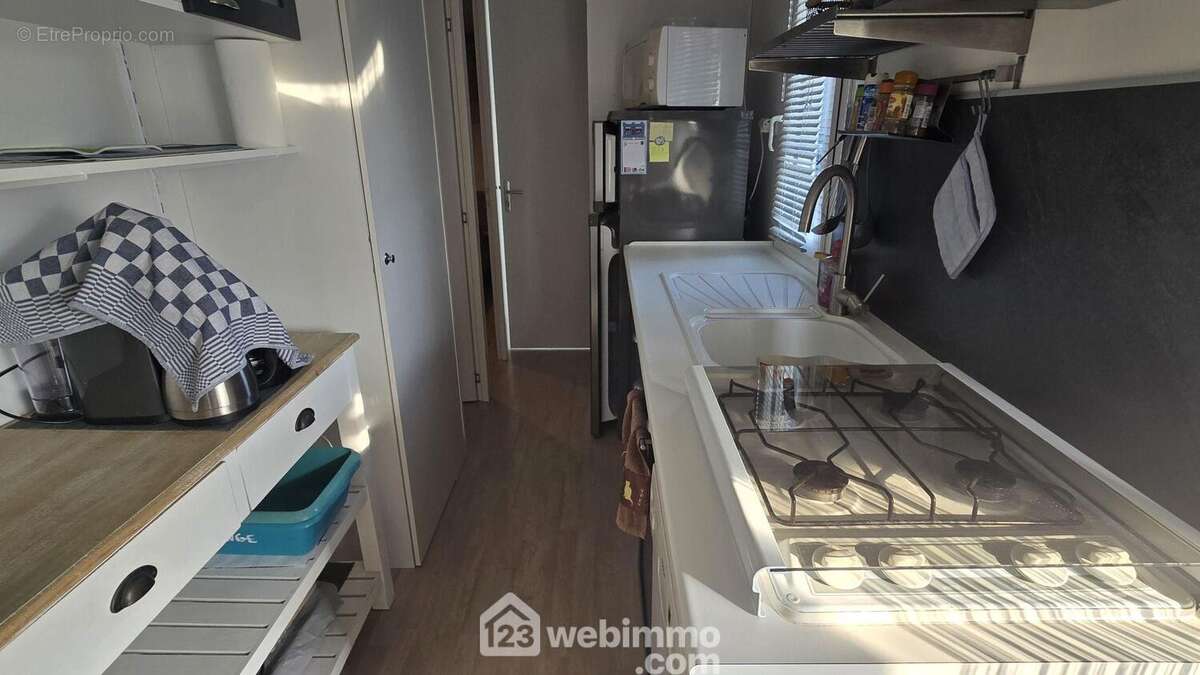 Espace cuisine aménagée - Maison à TALMONT-SAINT-HILAIRE