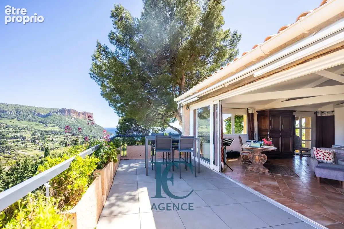 Propriété d'exception de 275 m2 à Super Cassis - photo 9