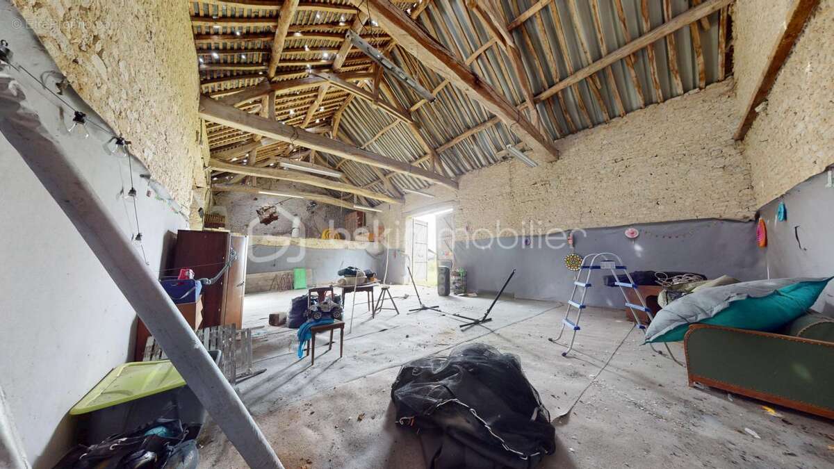 Maison à NANCRAY-SUR-RIMARDE