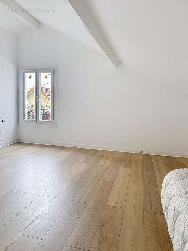 Maison à LE PERREUX-SUR-MARNE
