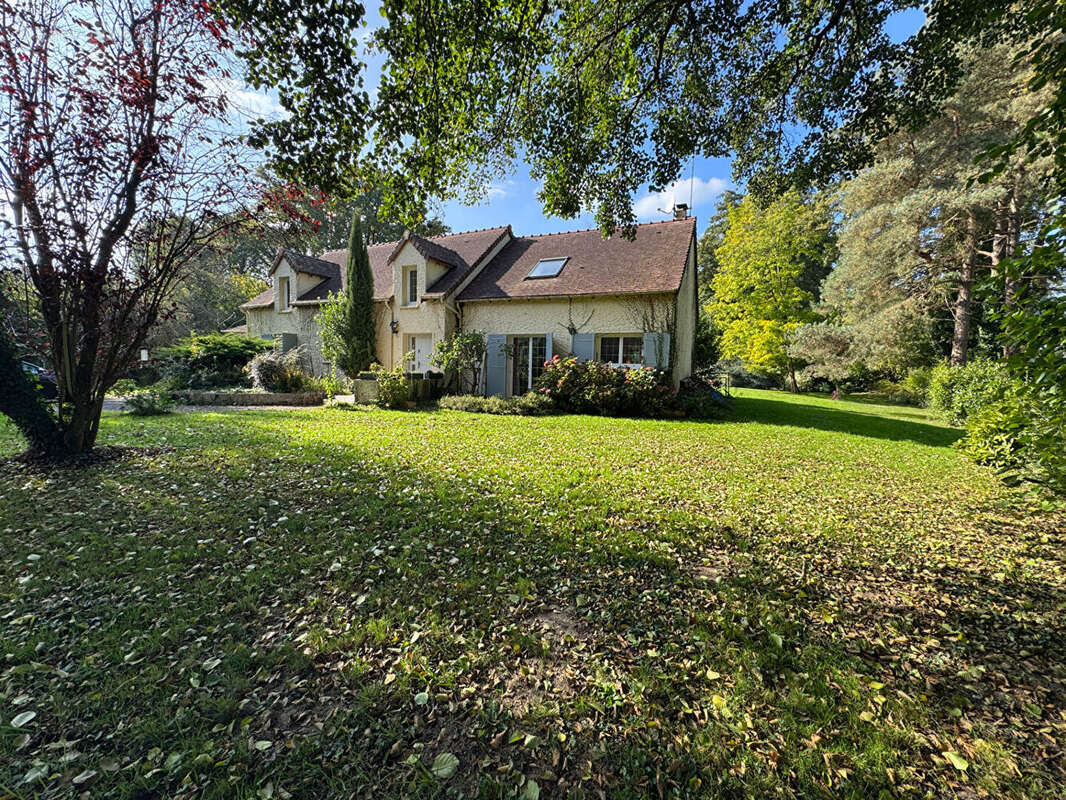 Maison à SAINT-REMY-L'HONORE