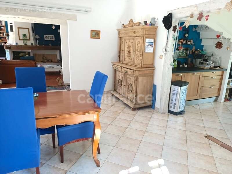 Maison à VILLECHETIVE