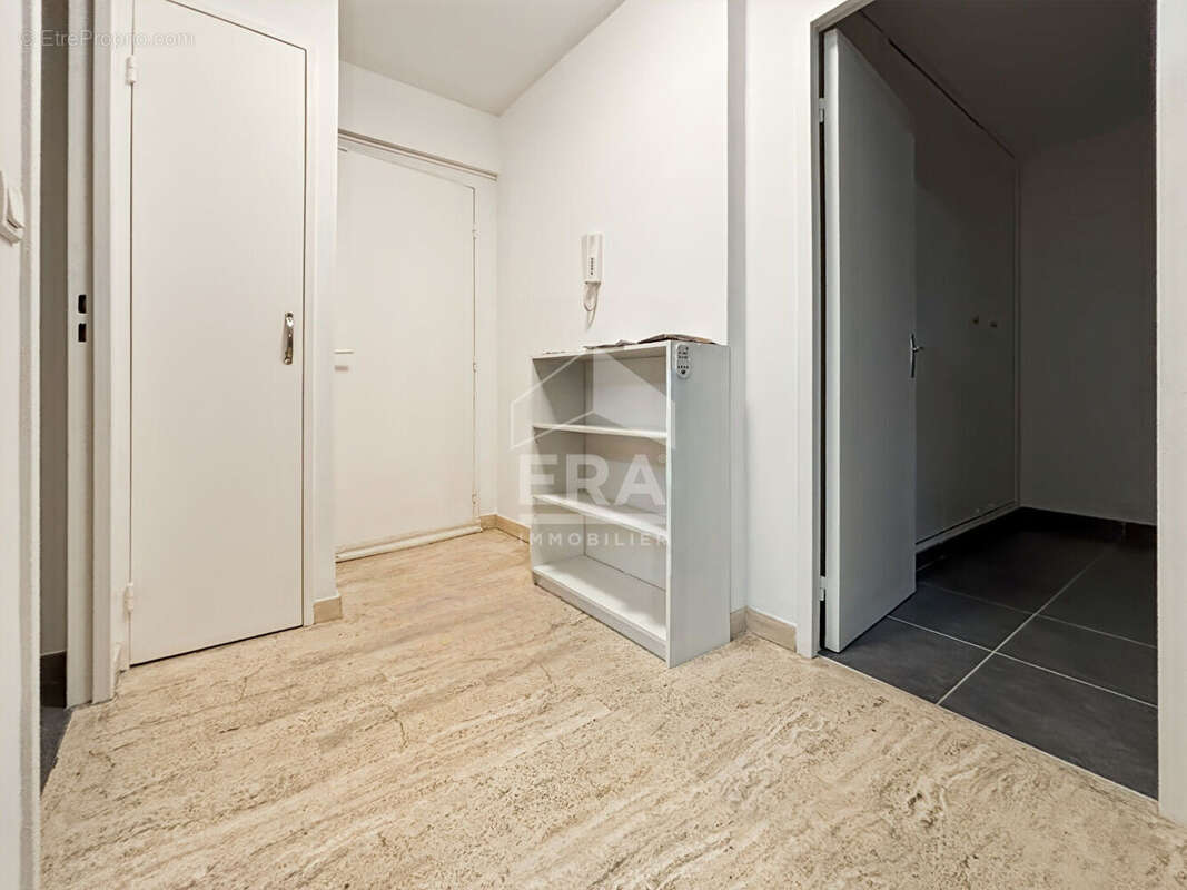 Appartement à MARSEILLE-4E