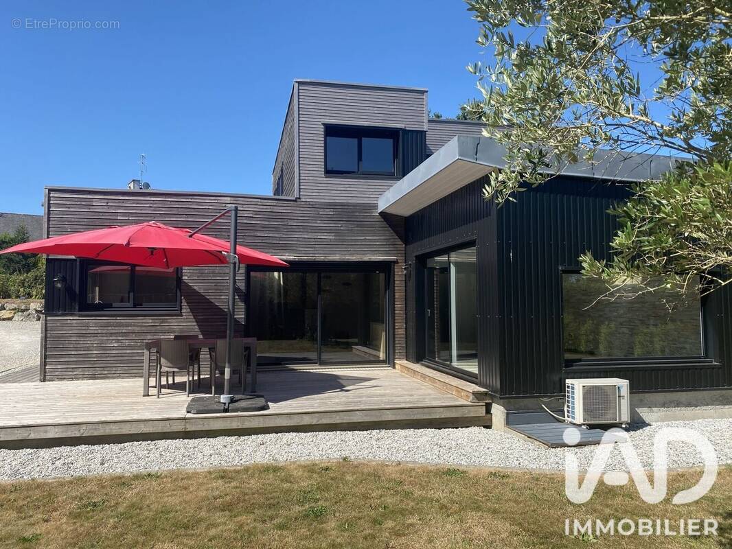 Maison 143 m² à Pleyben  - photo 1