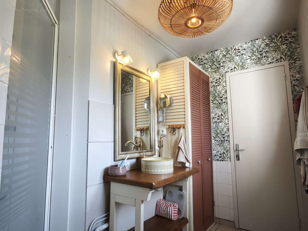 Maison à DENEUILLE-LES-CHANTELLE