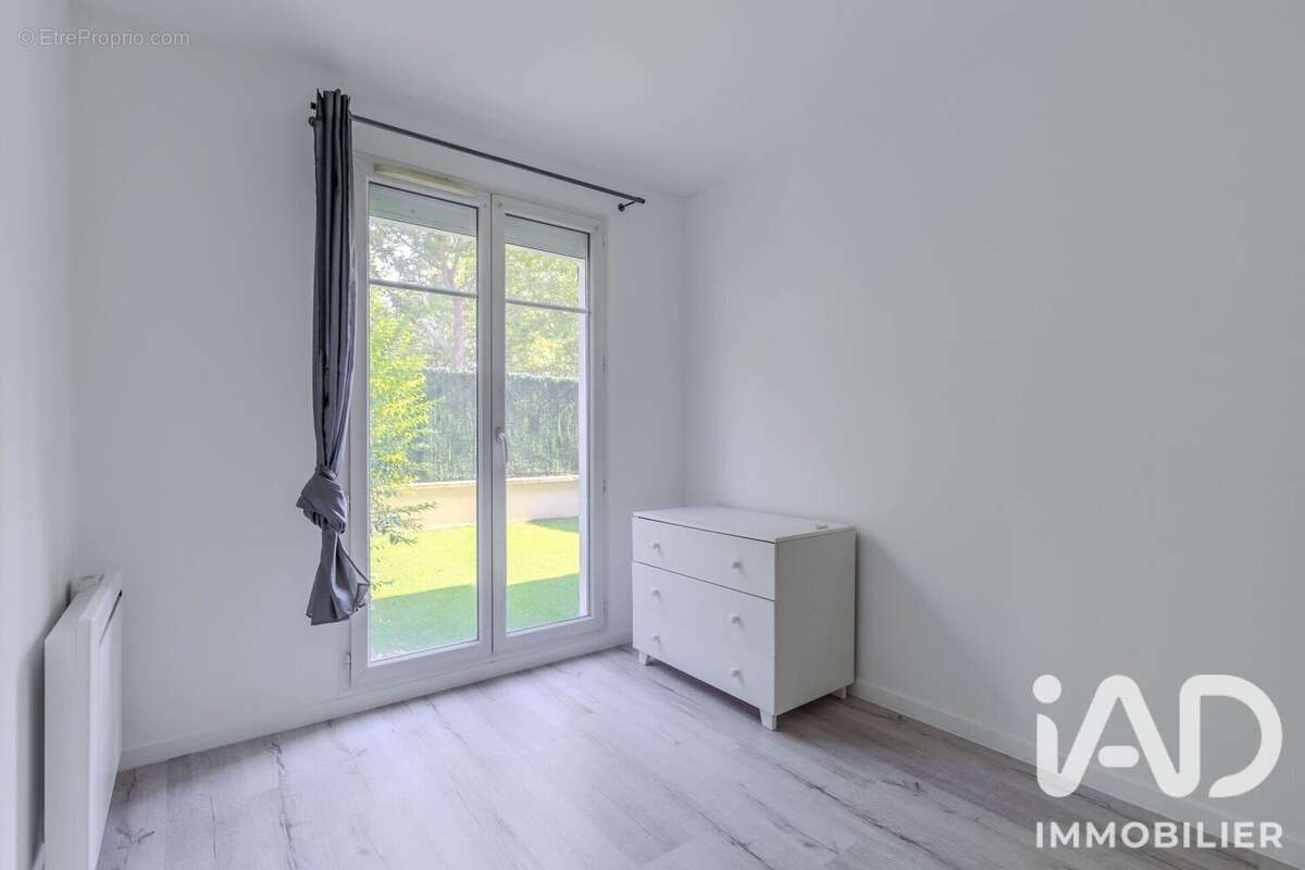 Photo 7 - Appartement à BUSSY-SAINT-GEORGES