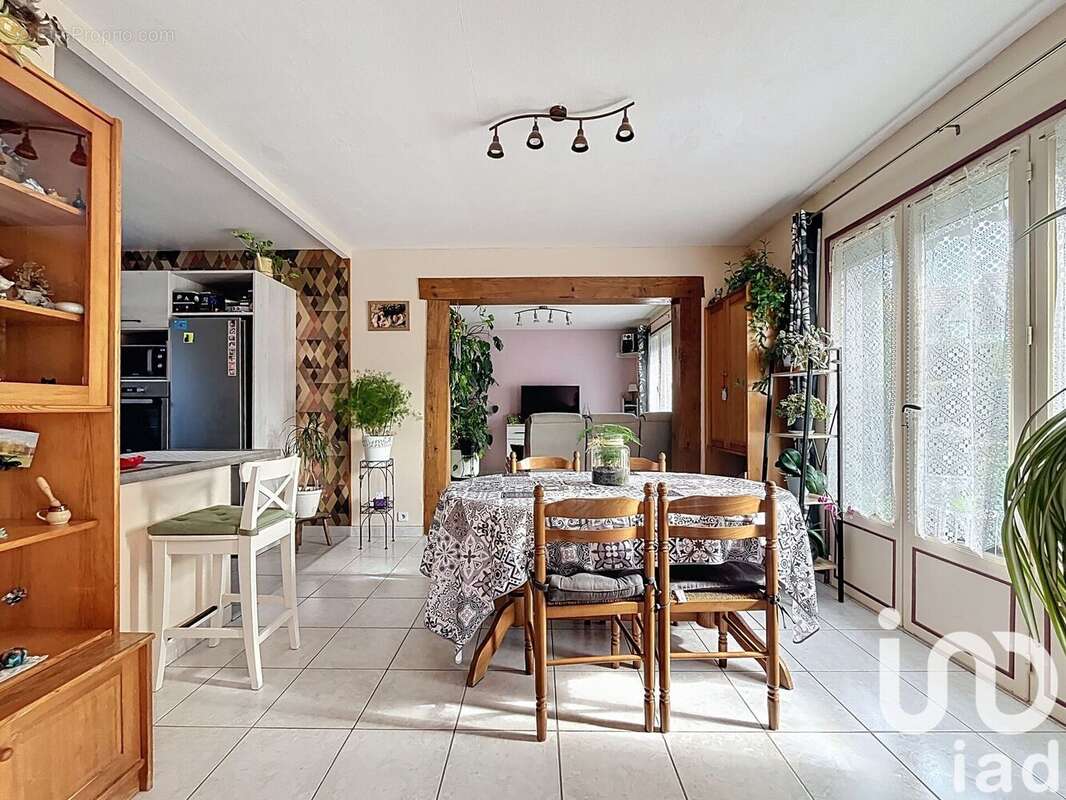 Photo 9 - Maison à VALLIERES-LES-GRANDES