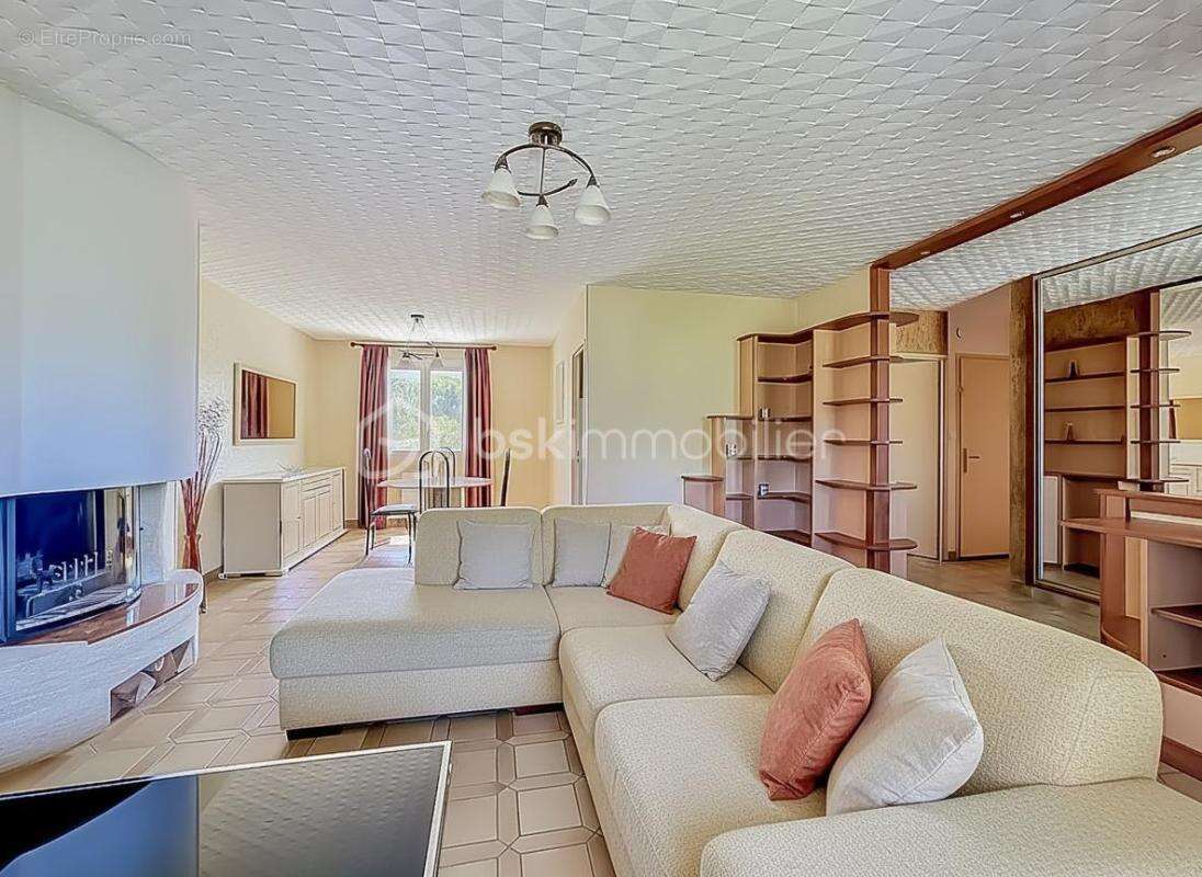 *** magnifique villa t7 de 222 m² avec piscine - castries *** - photo 18