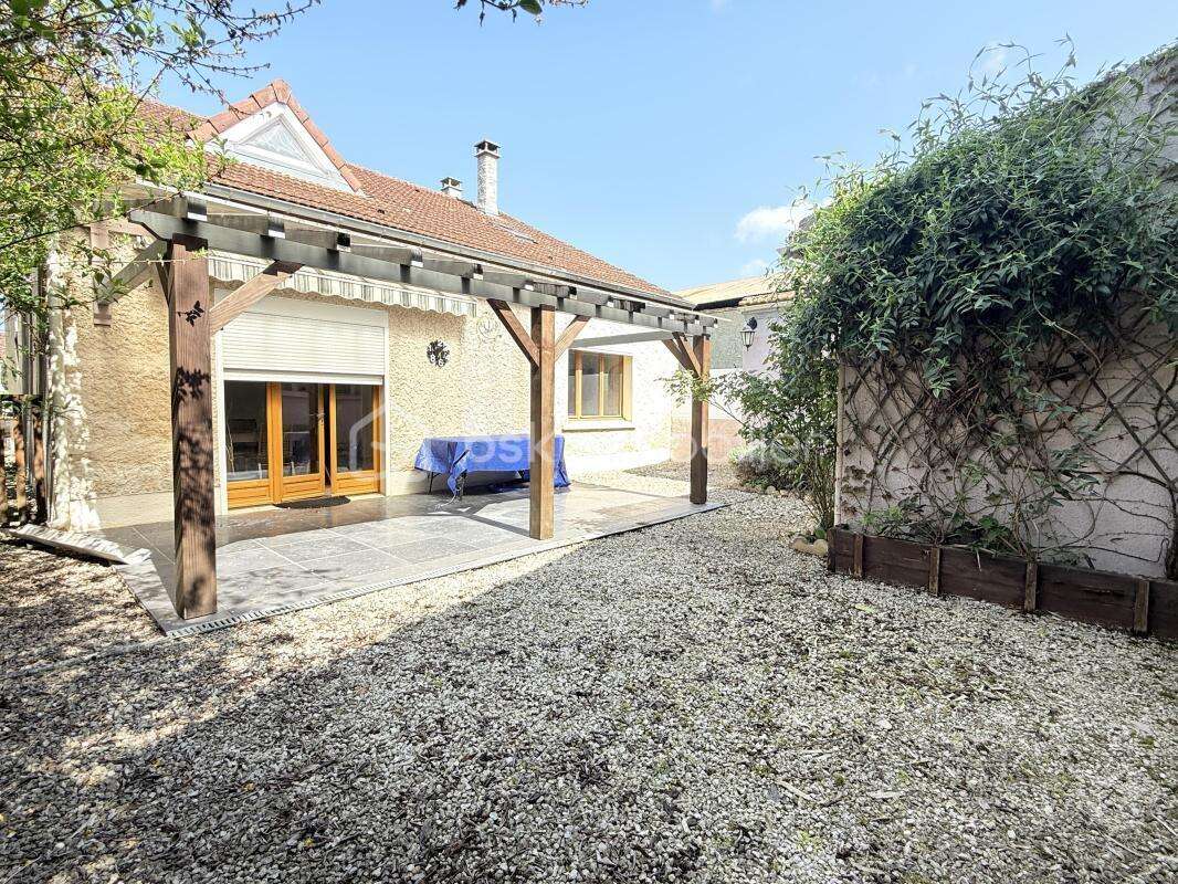 Maison à AISEREY