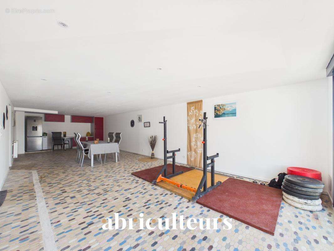 Spacieuse maison 5/6 chambres prête à vivre en vente à Couëron bourg (44220) - photo 18