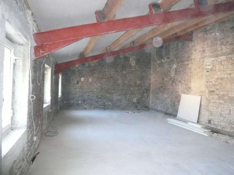 BALLANS (17) A Vendre MAISON de VILLAGE Rénovée à Aménager  - photo 11