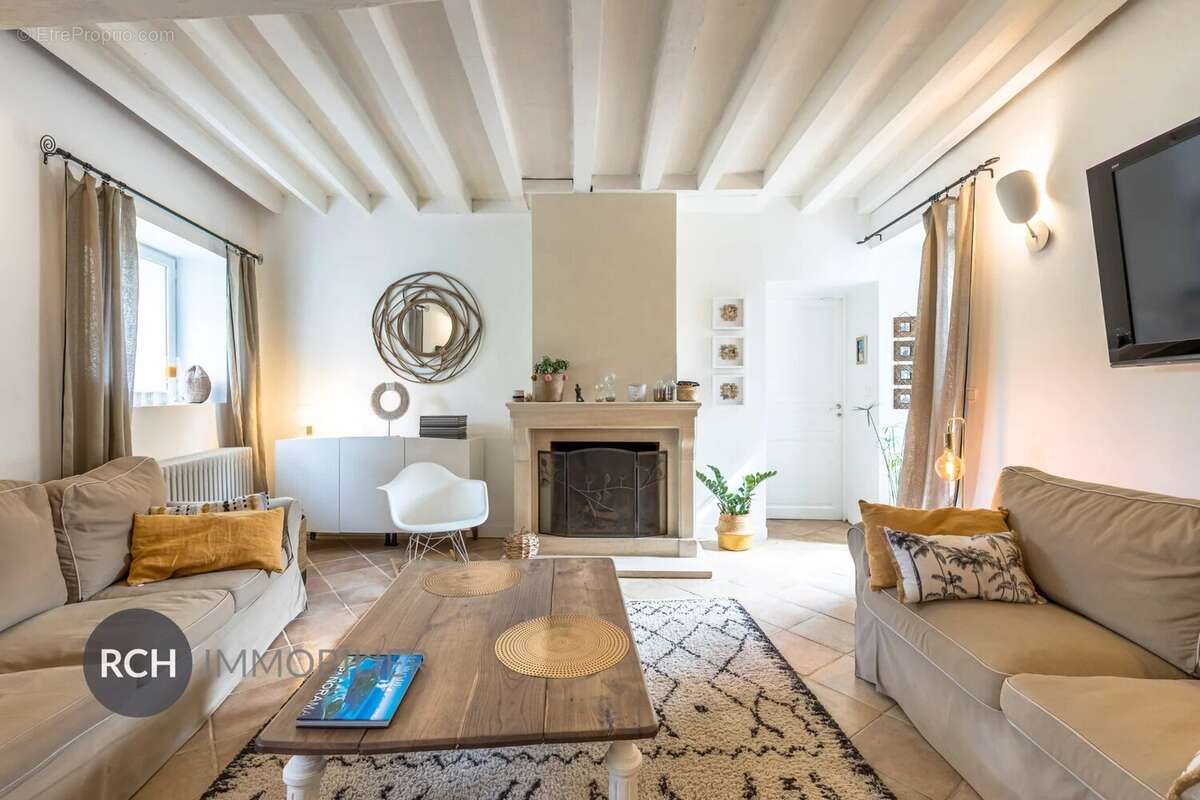 Maison à NEAUPHLE-LE-CHATEAU