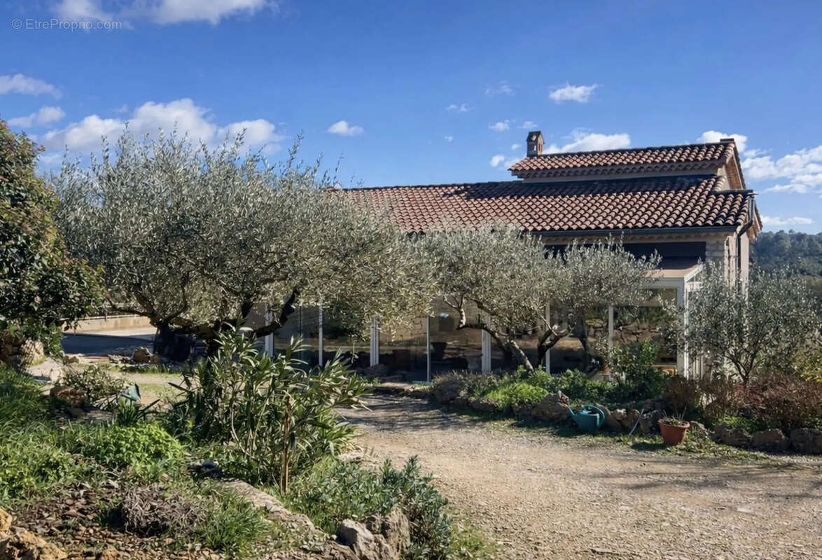 Maison à FLASSANS-SUR-ISSOLE