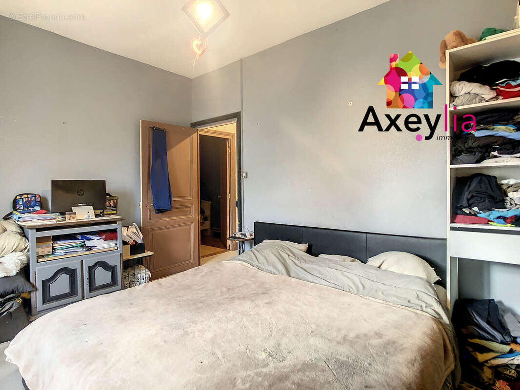 Maison à POUILLY-SOUS-CHARLIEU