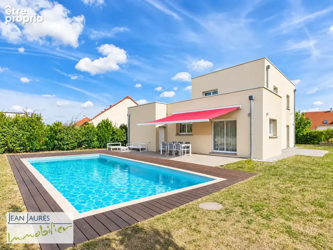 Maison contemporaine avec piscine   127 m2 habitables sur un terrain de 690 m2 - photo 1