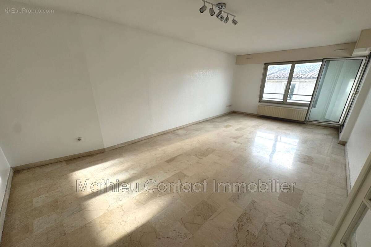 Appartement à NIMES