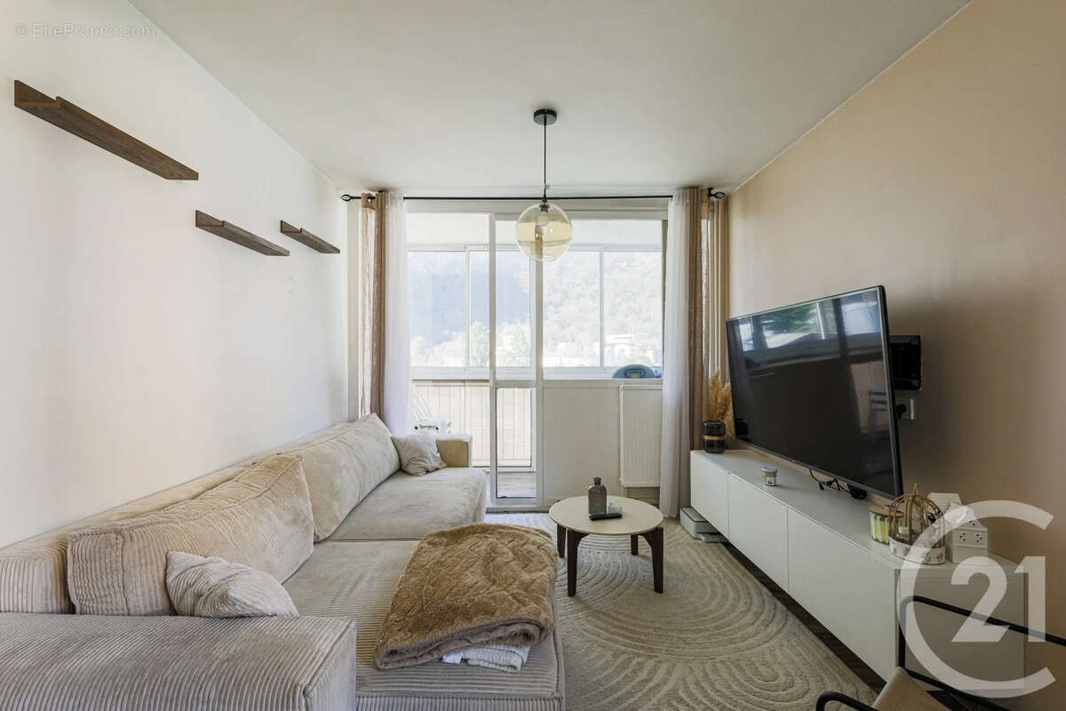 Appartement à SASSENAGE