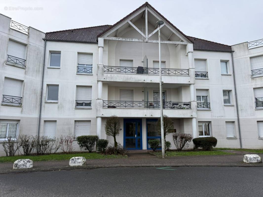 Appartement à LA CHAPELLE-SAINT-MESMIN