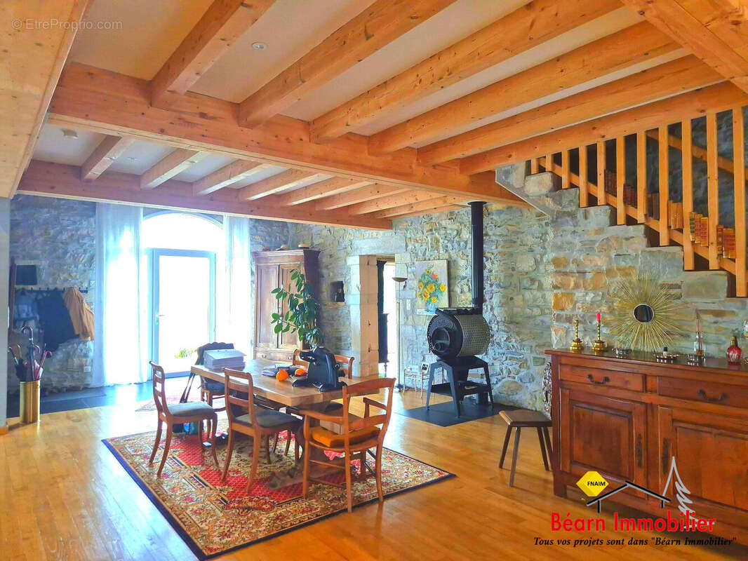 Maison 307 m² à Bidache  - photo 4