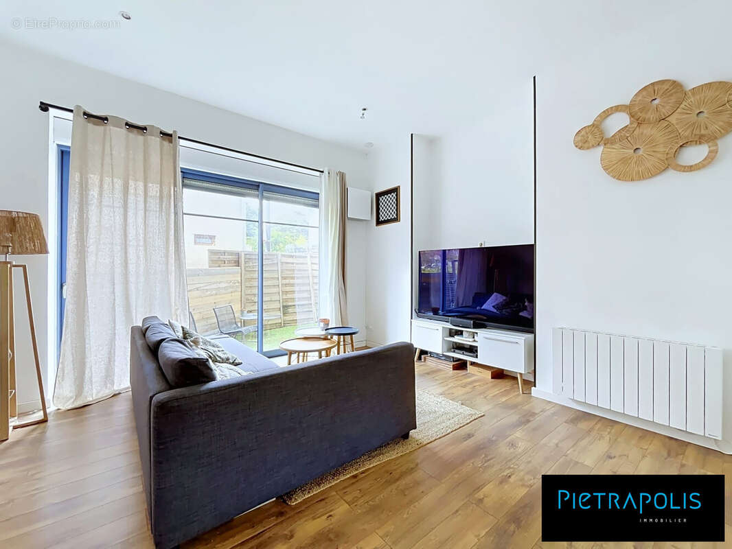 Appartement 68 m² à Grigny  - photo 2