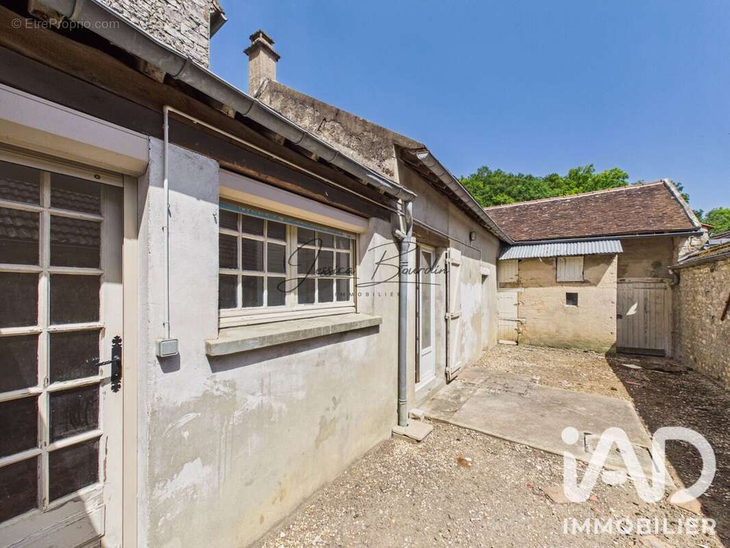 Photo 2 - Maison à LORREZ-LE-BOCAGE-PREAUX