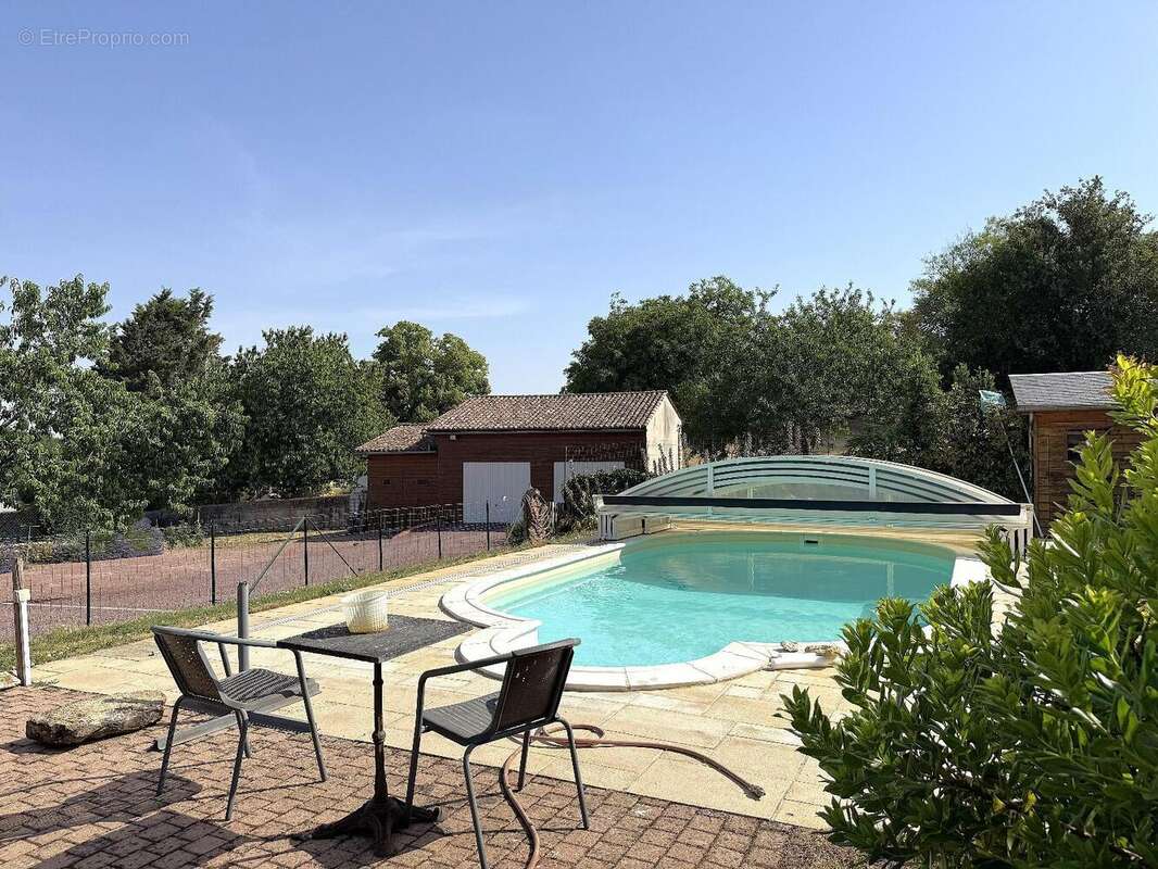 Maison 135 m² à Thouars  - photo 2