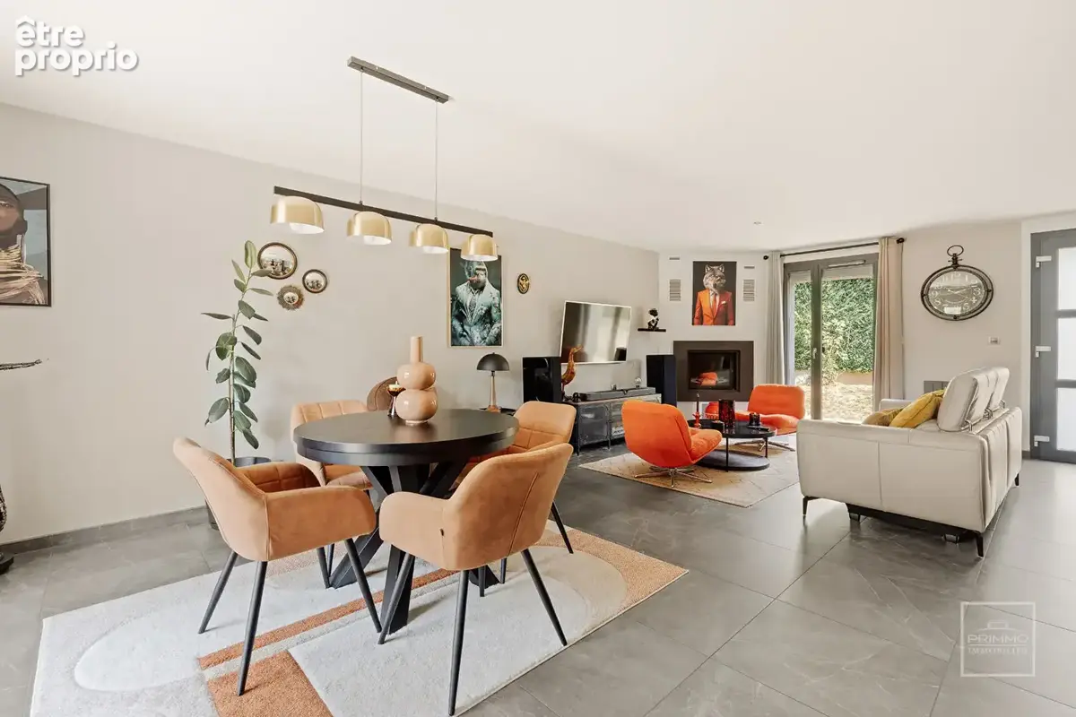 Photo Maison à Montanay au prix de 570 000€