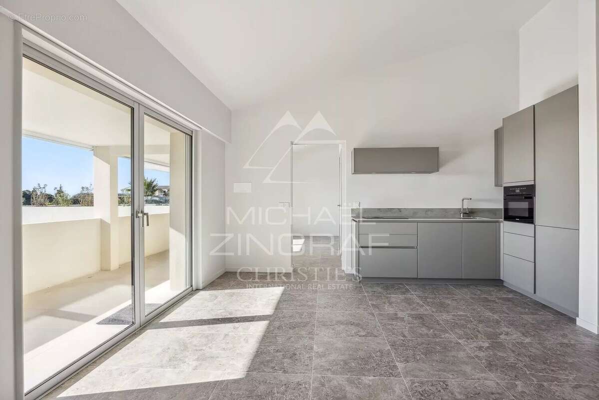 Appartement à CAGNES-SUR-MER