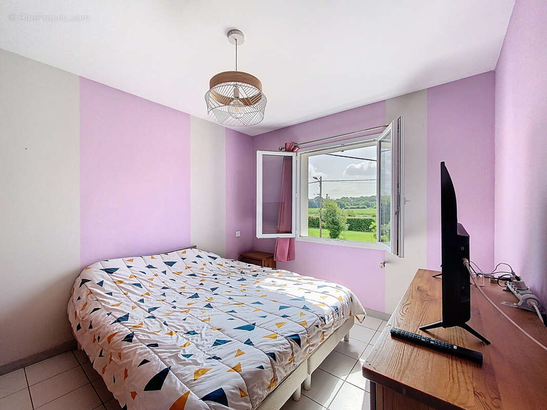 Maison à SAINT-MAURICE-EN-COTENTIN