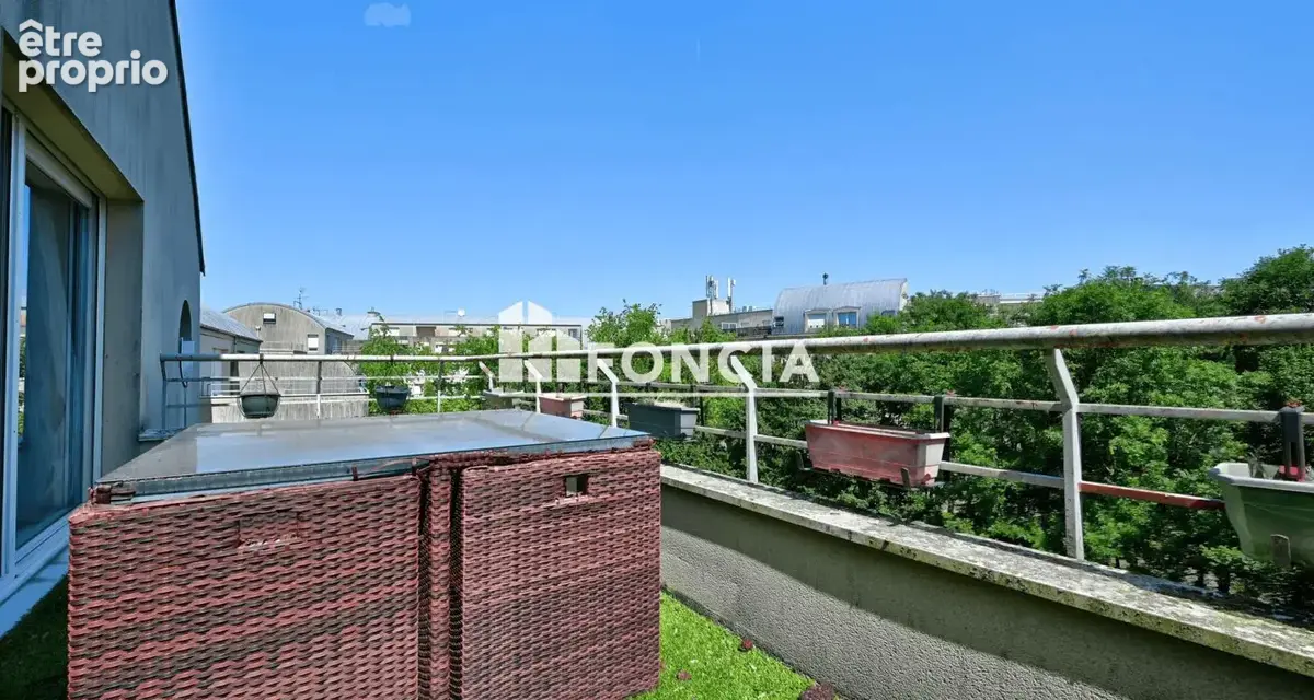 Cergy le haut, 2 mn du rer a et ligne l, appartement au dernier etage avec deux terrasse dont une de plus de 70 m2 sans vis a vi - photo 13