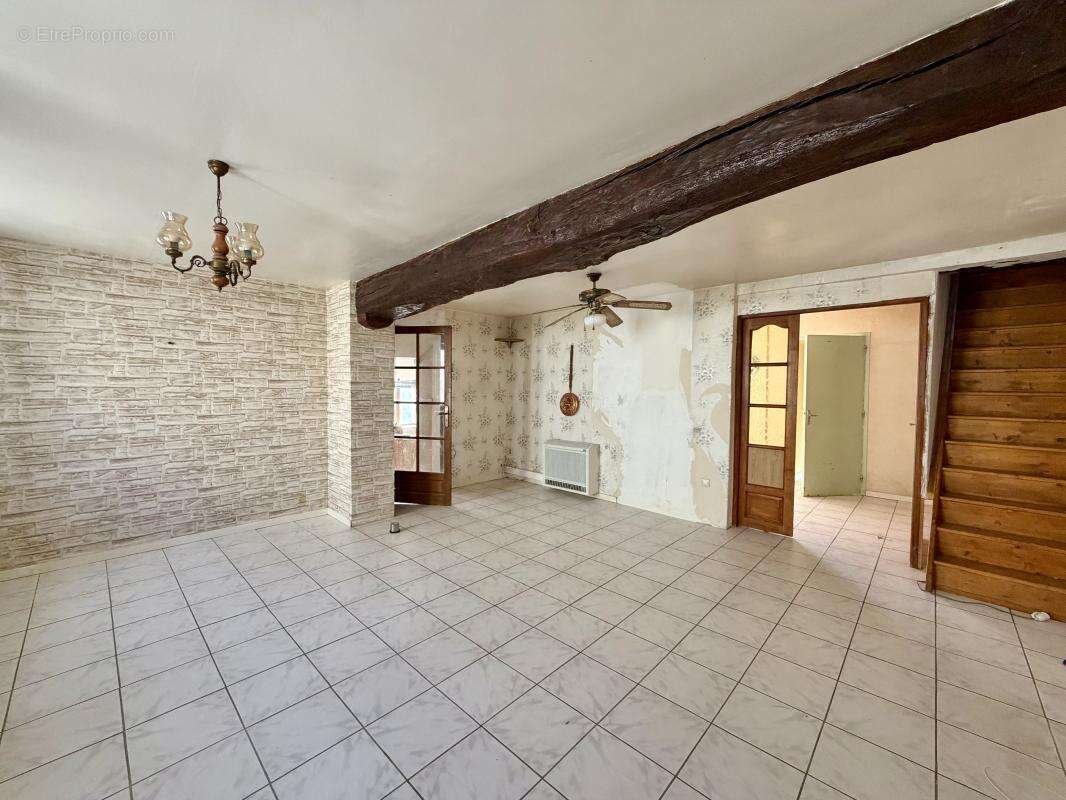 Maison à SAINT-BRIS-LE-VINEUX