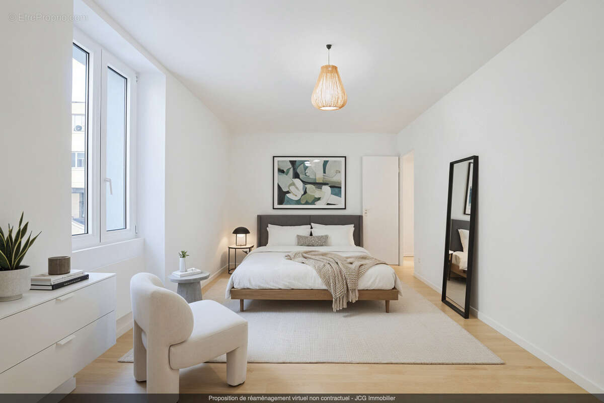 Appartement à SOLLIES-PONT