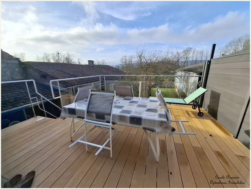 Maison à NEUFCHATEAU